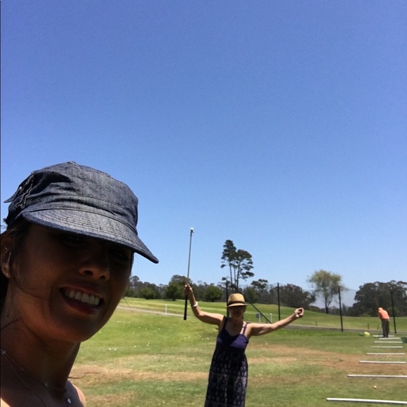 Meet your Posher, Angelina - Picture 4 of 4